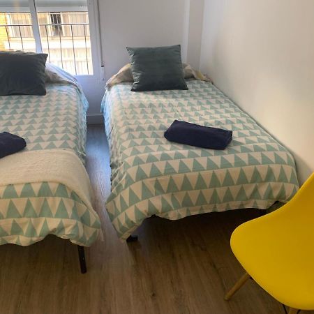 Centro Grupos Malaga Parking Gratis 3 Apartman Kültér fotó