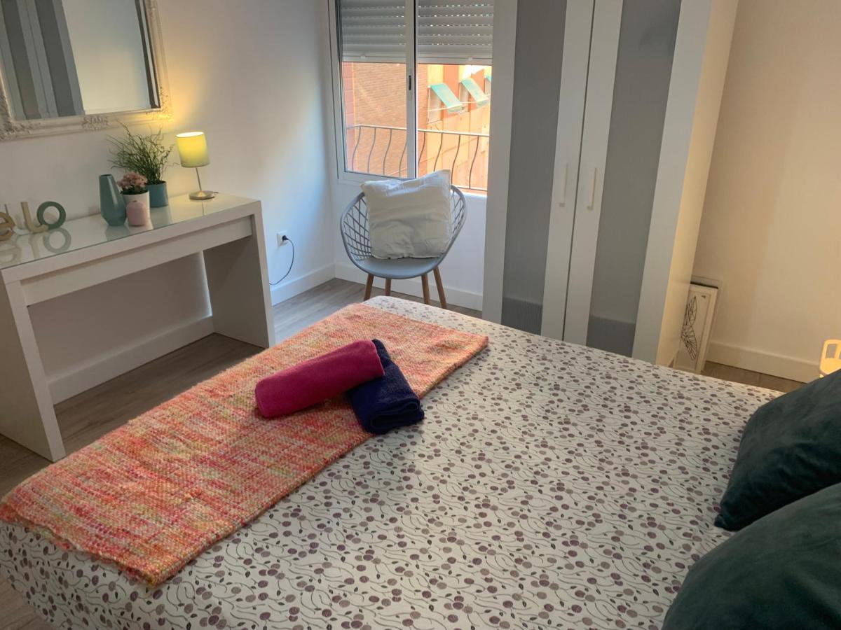 Centro Grupos Malaga Parking Gratis 3 Apartman Kültér fotó