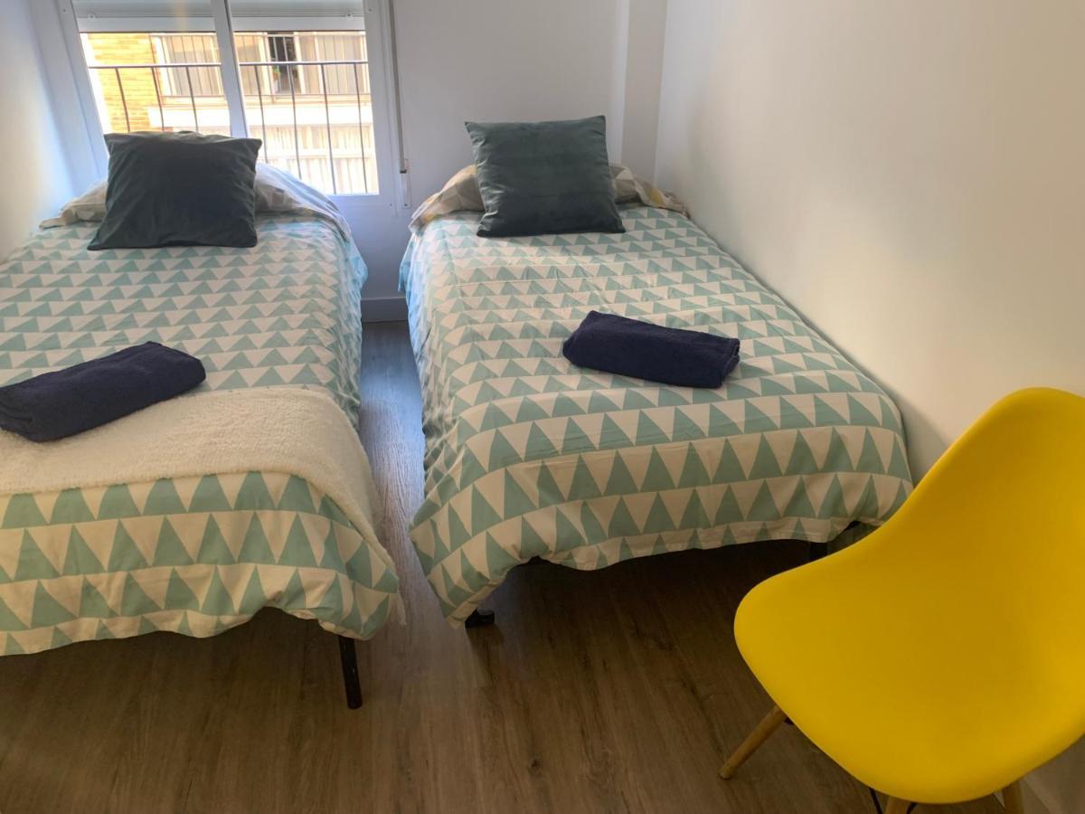 Centro Grupos Malaga Parking Gratis 3 Apartman Kültér fotó