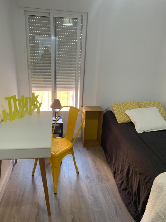 Centro Grupos Malaga Parking Gratis 3 Apartman Kültér fotó
